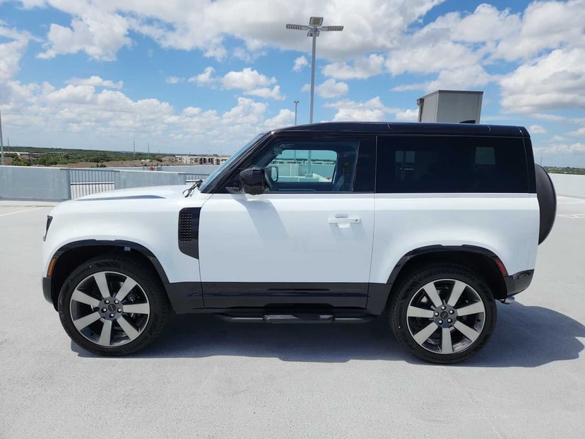 2026 Land Rover Defender - Image 2