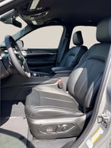 2027 Jeep Grand Cherokee L - Preview 11