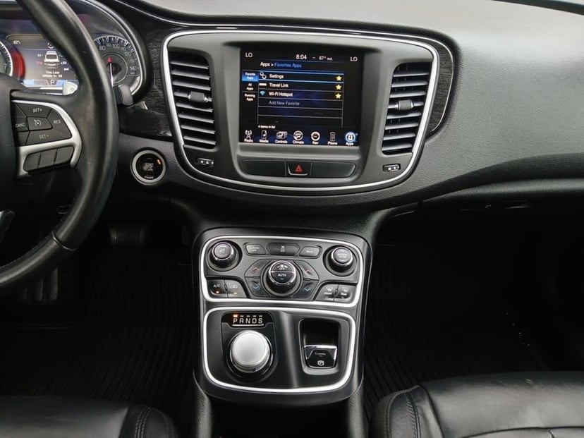 2015 Chrysler 200 - Image 2
