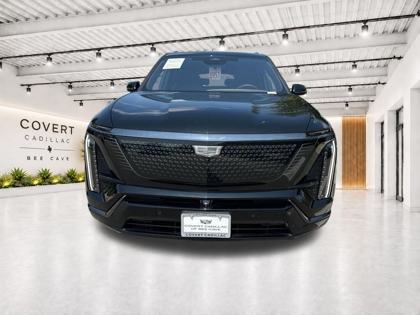 2026 Cadillac Vistiq - Image 2