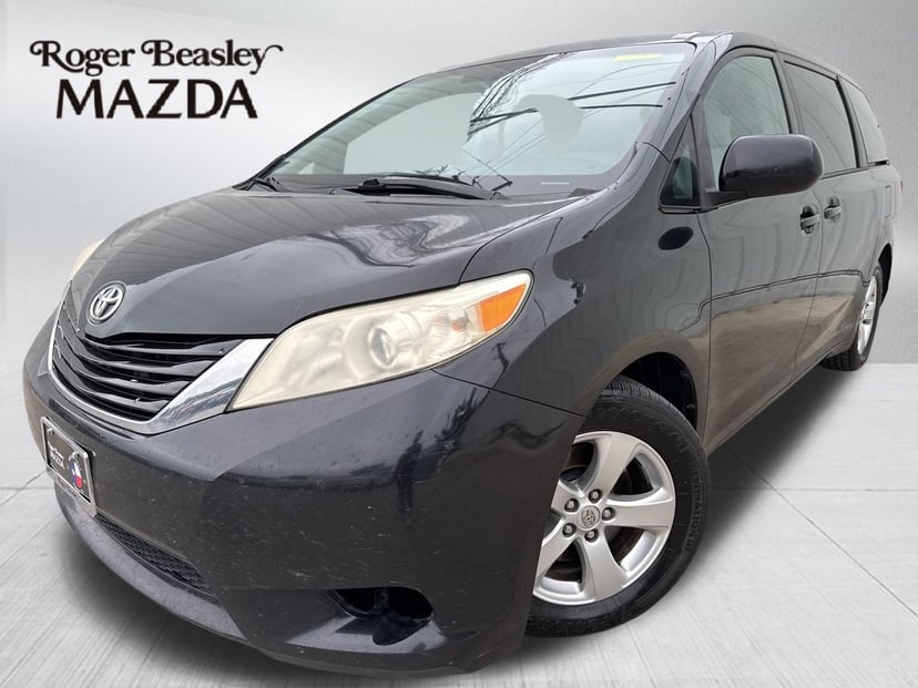 2016 Toyota Sienna - Image 1