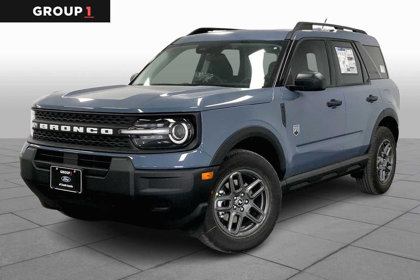 2026 Ford Bronco - Image 2