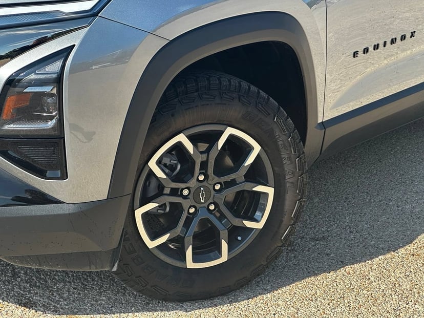 2026 Chevrolet Equinox - Image 3