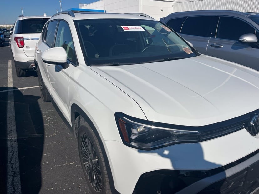 2025 Volkswagen Taos - Image 1