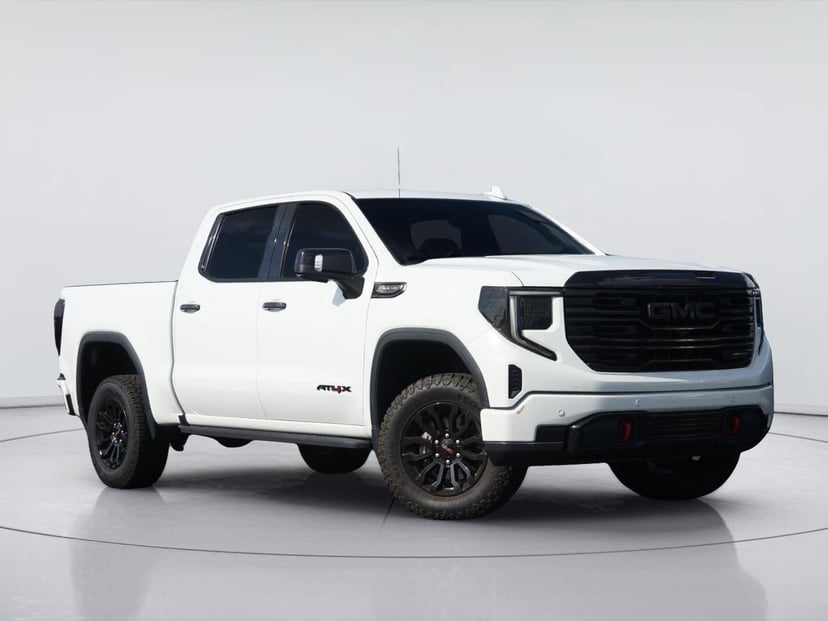 2023 GMC Sierra - Image 3