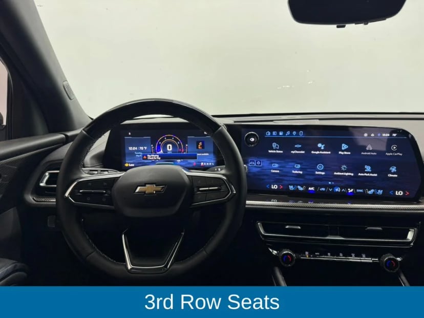 2026 Chevrolet Traverse - Image 2