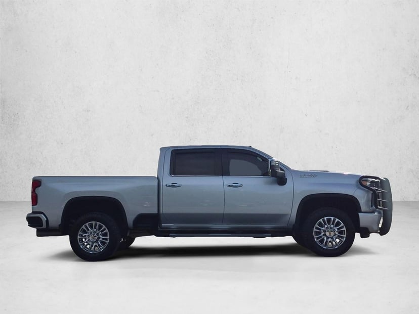 2022 Chevrolet Silverado 2500 HD - Image 2