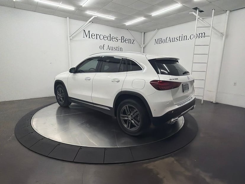 2026 Mercedes-Benz GLA-Class - Image 3