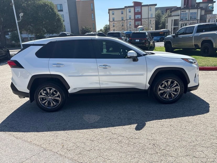 2025 Toyota RAV4 - Image 3