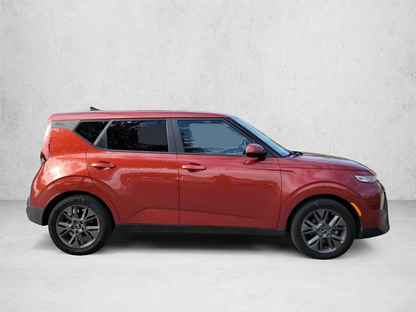 2021 Kia Soul - Image 1