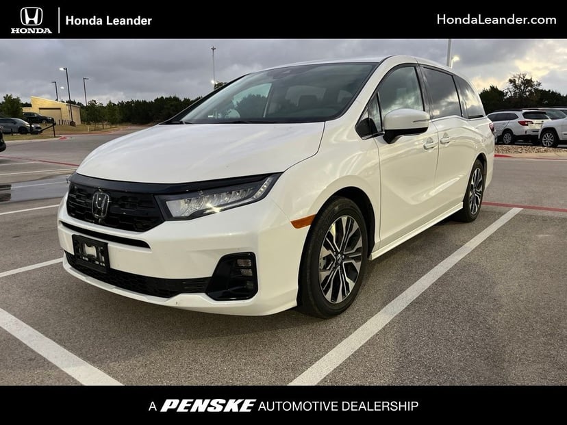 2026 Honda Odyssey - Image 2
