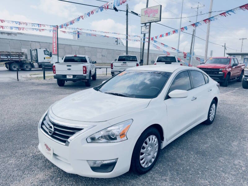 2015 Nissan Altima - Image 1