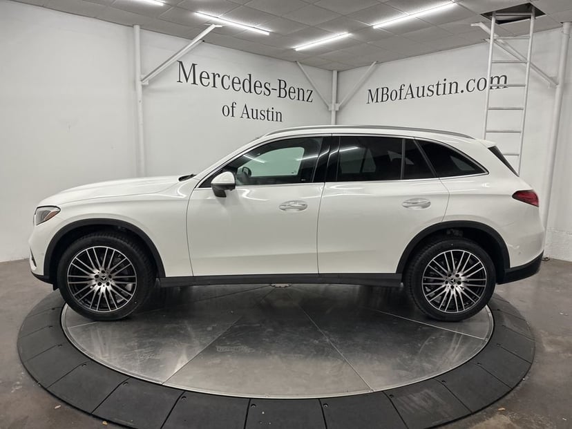2026 Mercedes-Benz GLC - Image 2