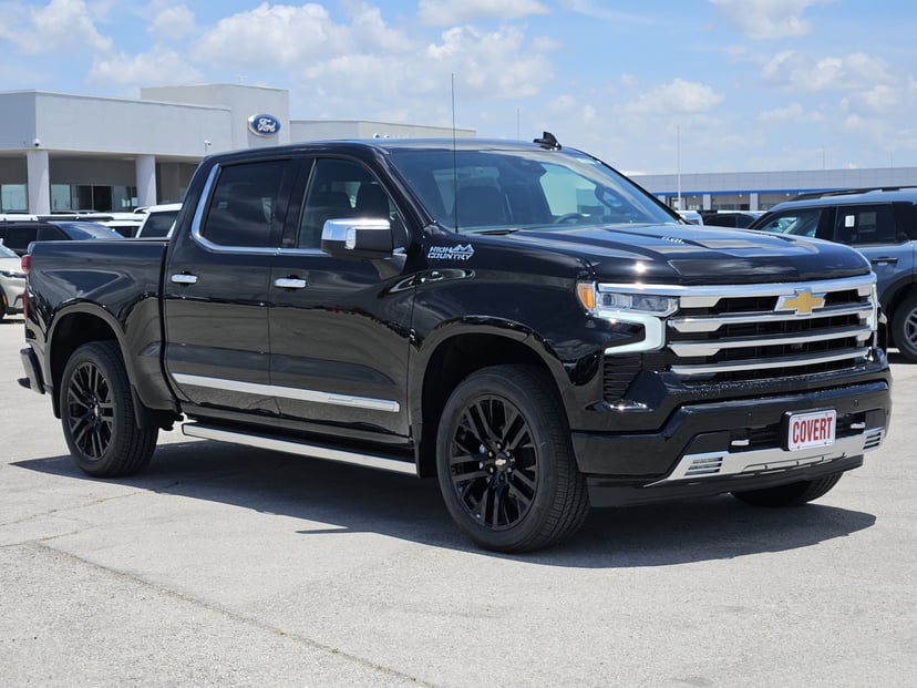 2026 Chevrolet Silverado - Image 2