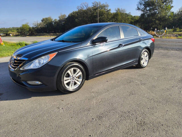 2013 Hyundai Sonata - Image 1