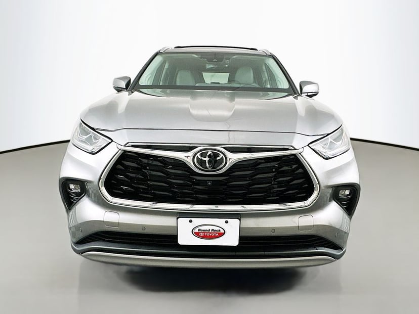 2025 Toyota Highlander - Image 3