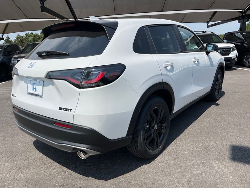 2027 Honda HR-V - Image 3