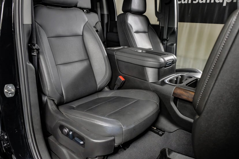 2022 GMC Sierra 3500HD - Image 3