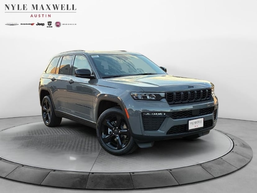 2027 Jeep Grand Cherokee - Image 1