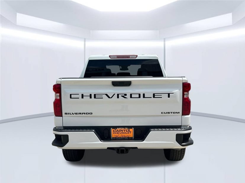 2026 Chevrolet Silverado 1500 - Image 2