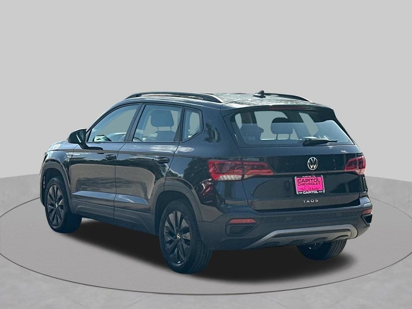 2024 Volkswagen Taos - Image 3