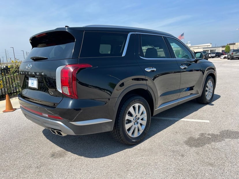 2025 Hyundai Palisade - Image 3