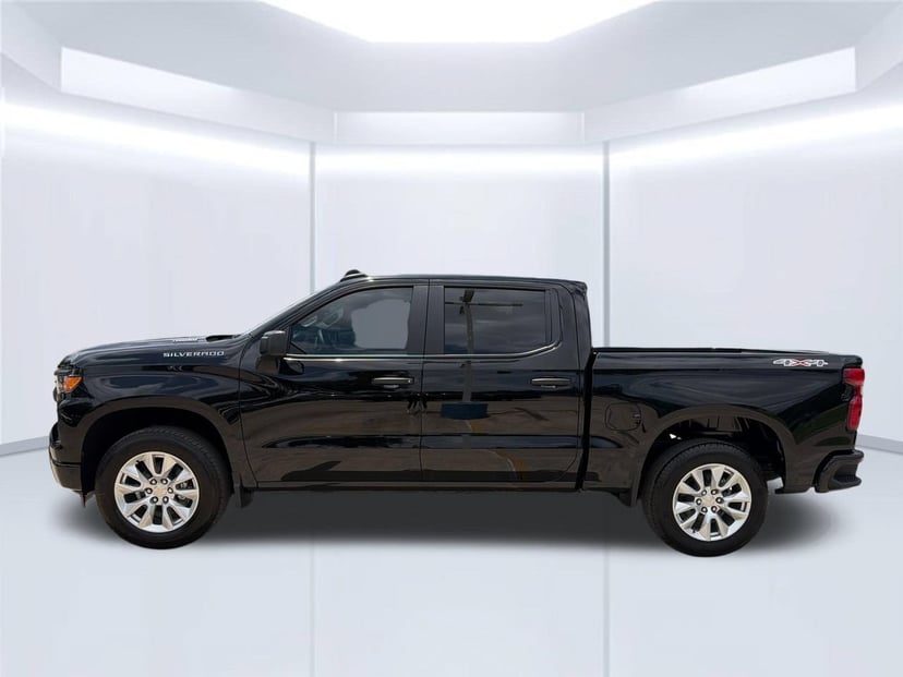 2026 Chevrolet Silverado 1500 - Image 1