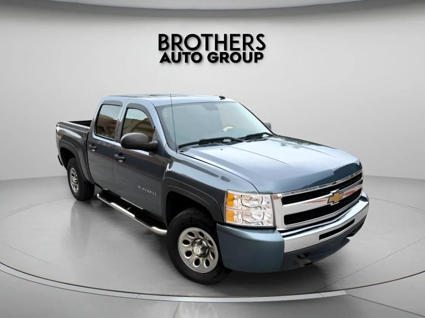 2011 Chevrolet Silverado 1500 - Image 1