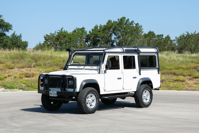1993 Land Rover Defender - Image 1