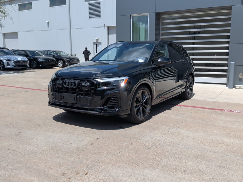 2026 Audi Q7 - Image 1