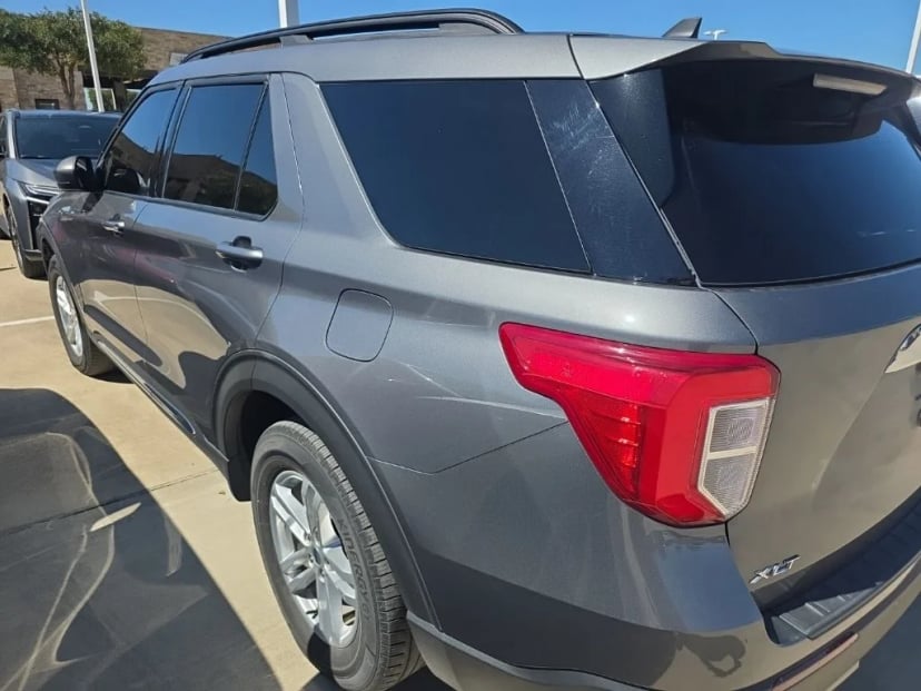 2023 Ford Explorer - Image 3