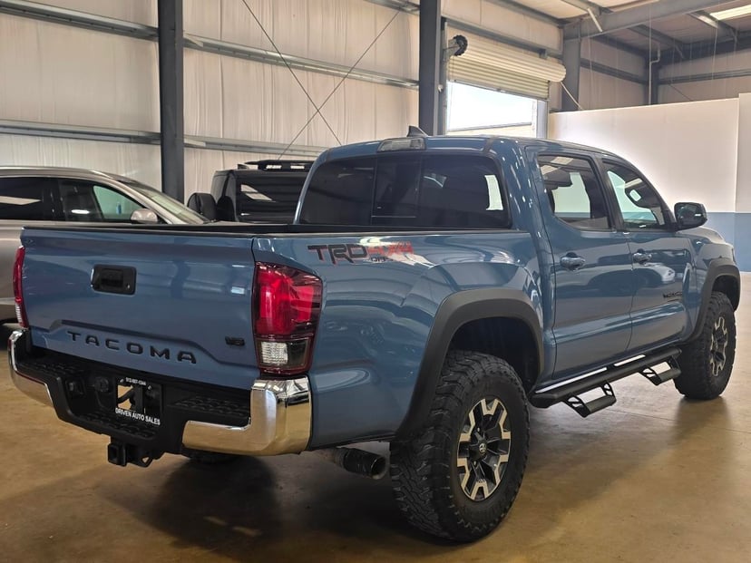 2019 Toyota Tacoma - Image 2