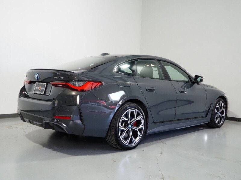 2023 BMW i4 - Image 3