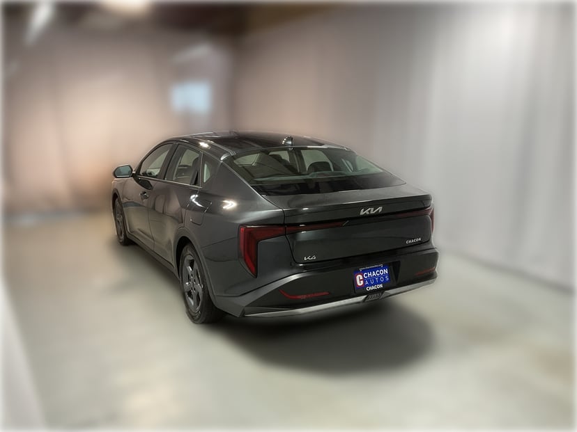 2025 Hyundai K4 - Image 2