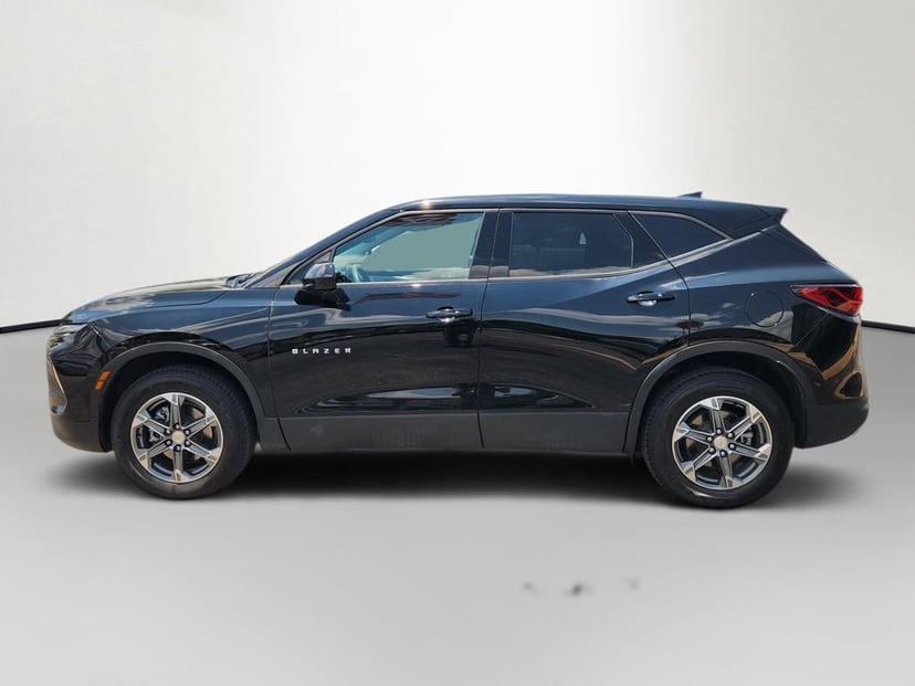 2025 Chevrolet Blazer - Image 1