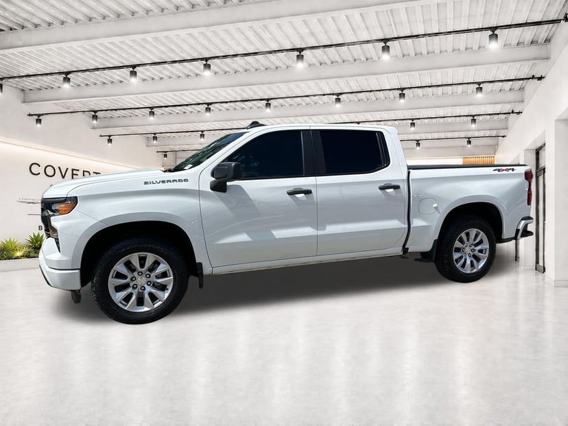 2023 Chevrolet Silverado - Image 3