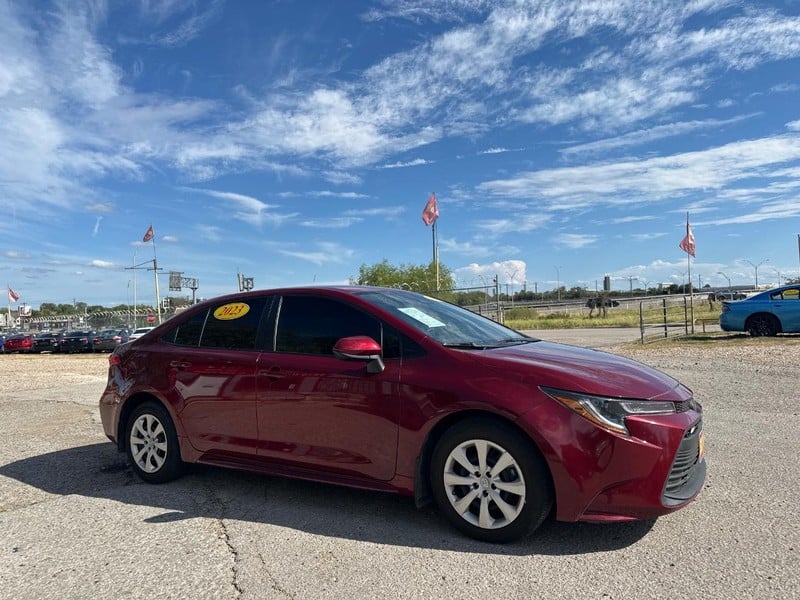 2024 Toyota Corolla LE - Image 2