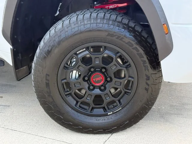 2025 Toyota Tundra Hybrid - Image 3