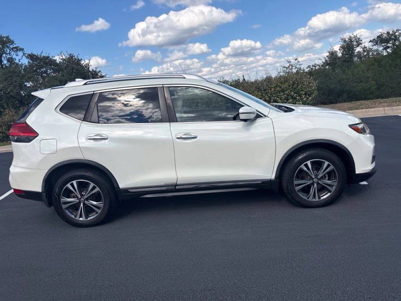 2017 Nissan Rogue - Image 1