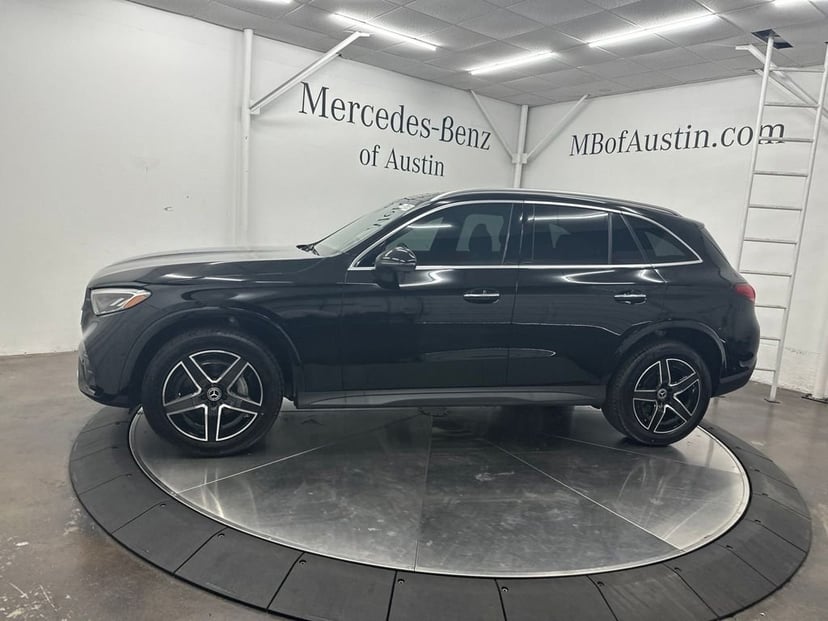 2026 Mercedes-Benz GLC - Image 2
