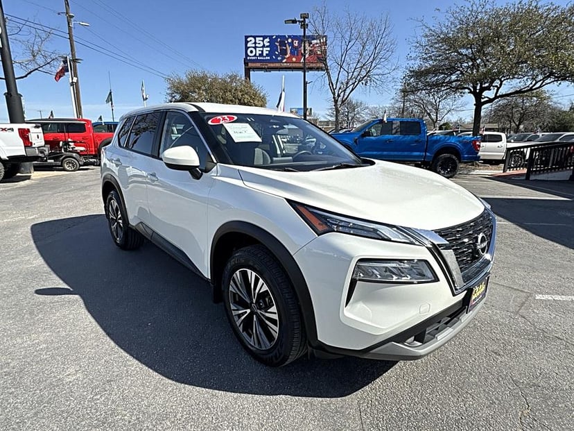 2023 Nissan Rogue - Image 1