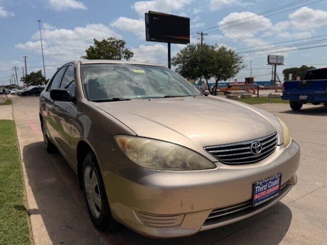 2005 Toyota Camry - Image 2