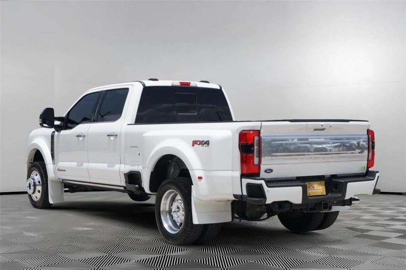 2025 Ford F-450 - Image 3