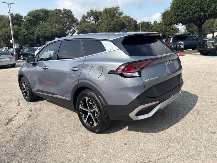 2024 Kia Sportage - Image 3