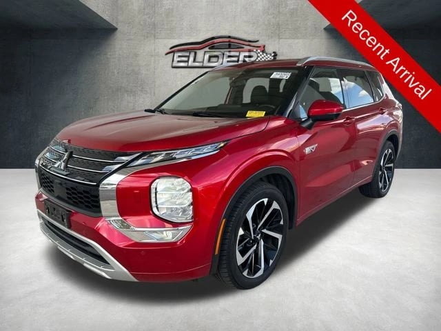 2023 Mitsubishi Outlander - Image 1
