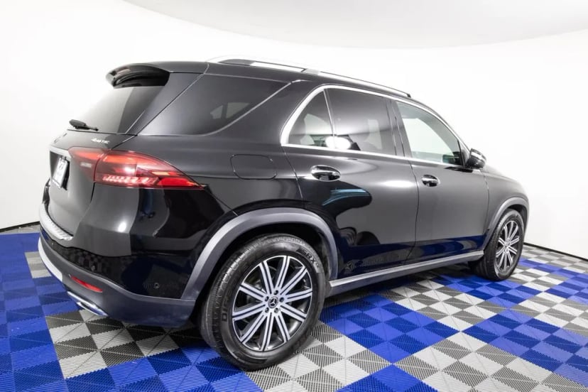 2025 Mercedes-Benz GLE-Class - Image 3