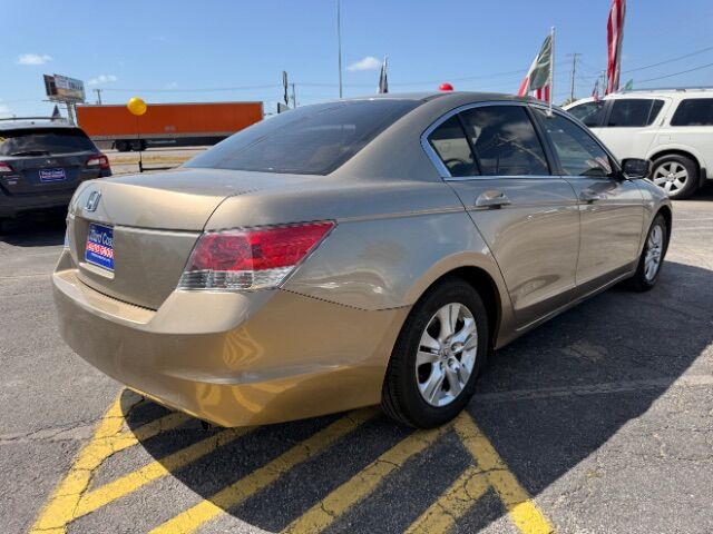 2009 Honda Accord - Image 2