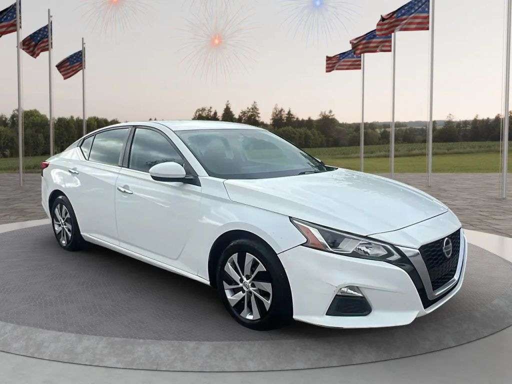 2020 Nissan Altima - Image 1