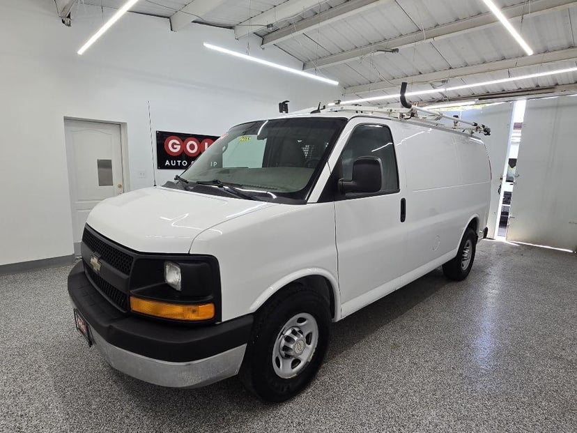 2014 Chevrolet Express 2500 Cargo - Image 3