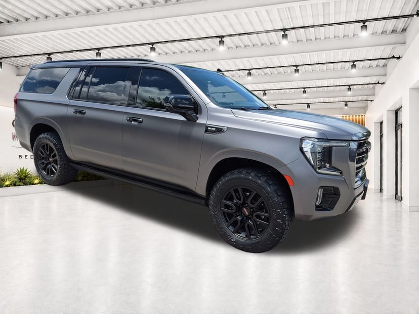 2023 GMC Yukon XL - Image 1
